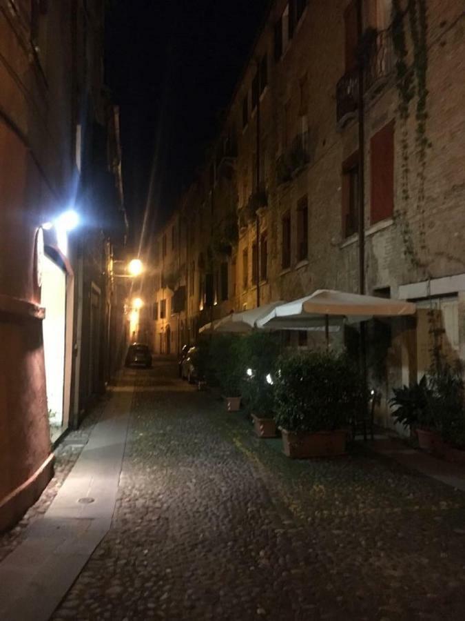 Apartamento Nell'Antico Ghetto Ebraico Ferrara Exterior foto