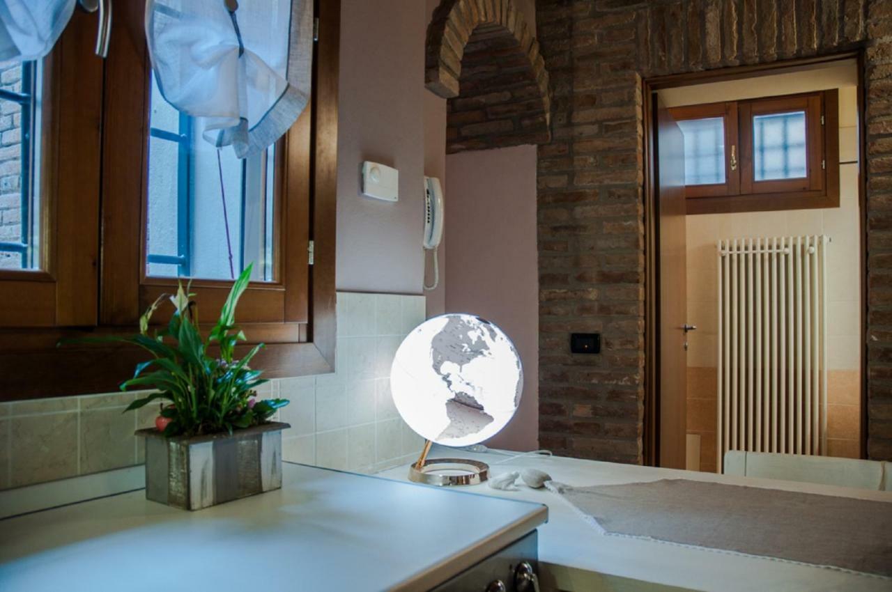 Apartamento Nell'Antico Ghetto Ebraico Ferrara Exterior foto
